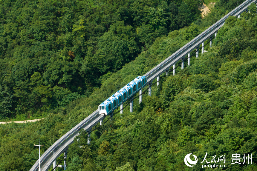 野玉海單軌小火車項目。人民網(wǎng)記者 涂敏攝